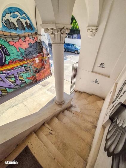 Apartament cu 4 camere decomandat în Romană