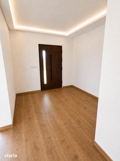Casă cu 4 camere cu Teren 450 Mp în Podu Roș