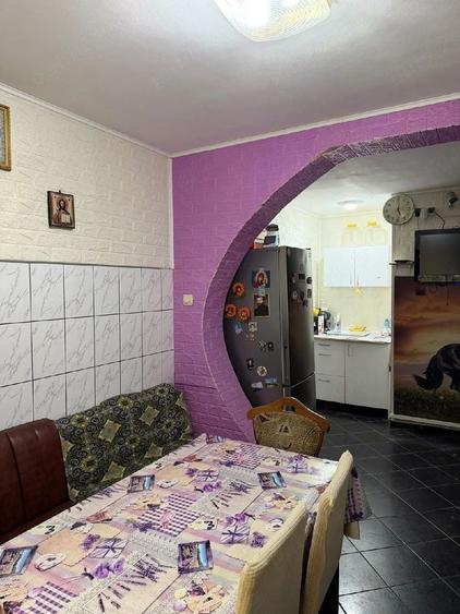 Vanzare Apartament 2 camere, 48 mp, parter, parcare, bloc reabilitat , Rahova - 2
