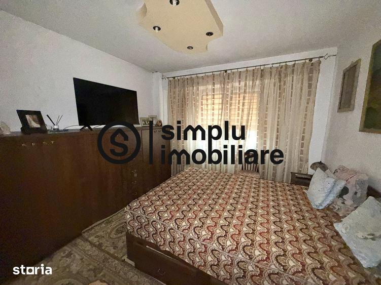 Apartament cu 3 camere decomandat în Robănești