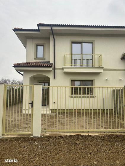 Apartament cu 4 camere în Giroc
