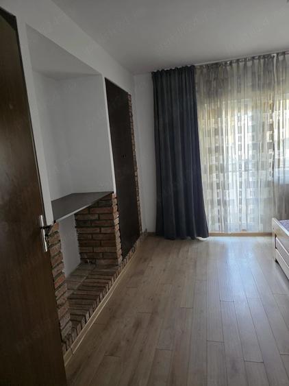 Apartament cu 3 camere decomandat, mobilat în Nord