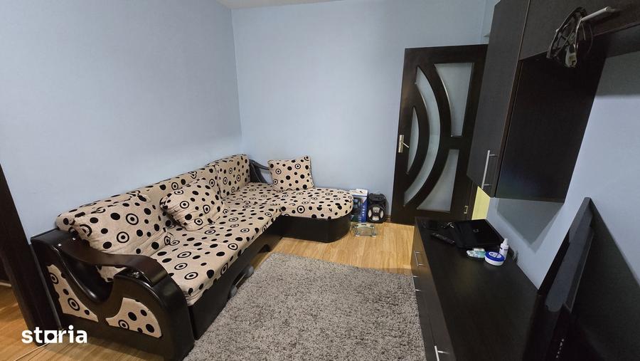 Apartament cu 3 camere în Craiovei