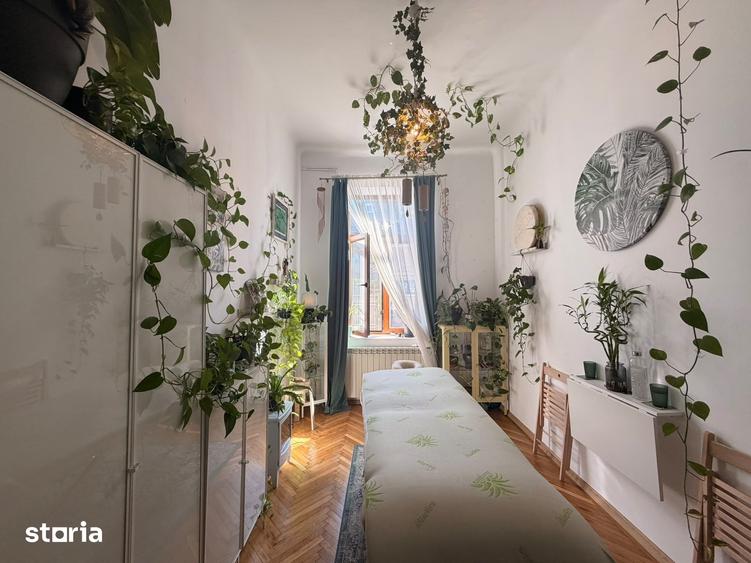 Apartament cu 5 camere semidecomandat în Cișmigiu