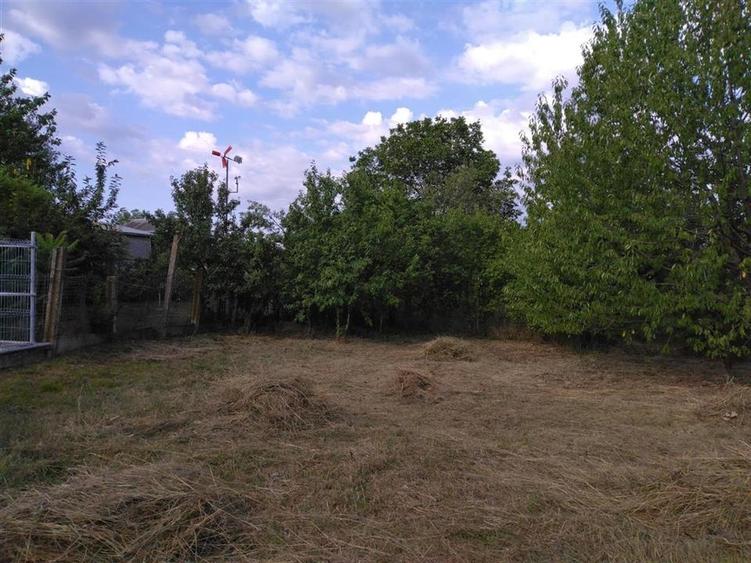 Teren Construcții intravilan de 3715 mp, în Central