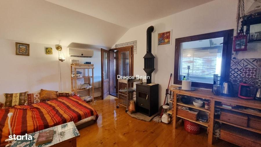 Casă cu 2 camere cu Teren 500 Mp în Central