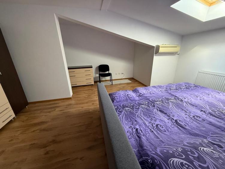 Apartament cu 4 camere în Mihai Bravu