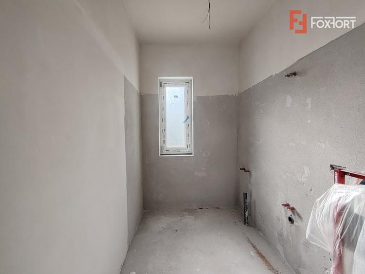 Apartament cu 3 camere decomandat în Giroc