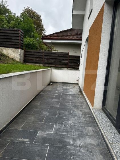 Casă individuală cu 5 camere cu Canalizare în Florești