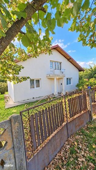 Casă cu 4 camere cu Teren 2047 Mp în Băbana
