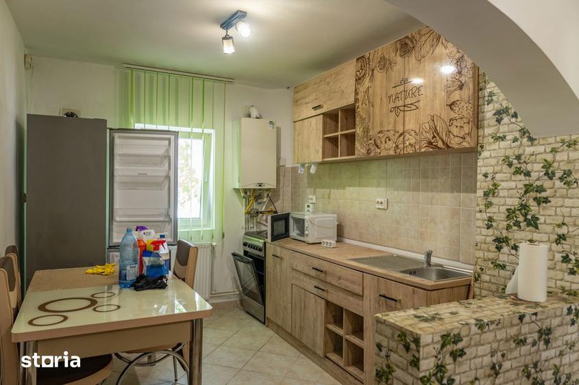 Apartament cu 2 camere semidecomandat, mobilat în Republicii
