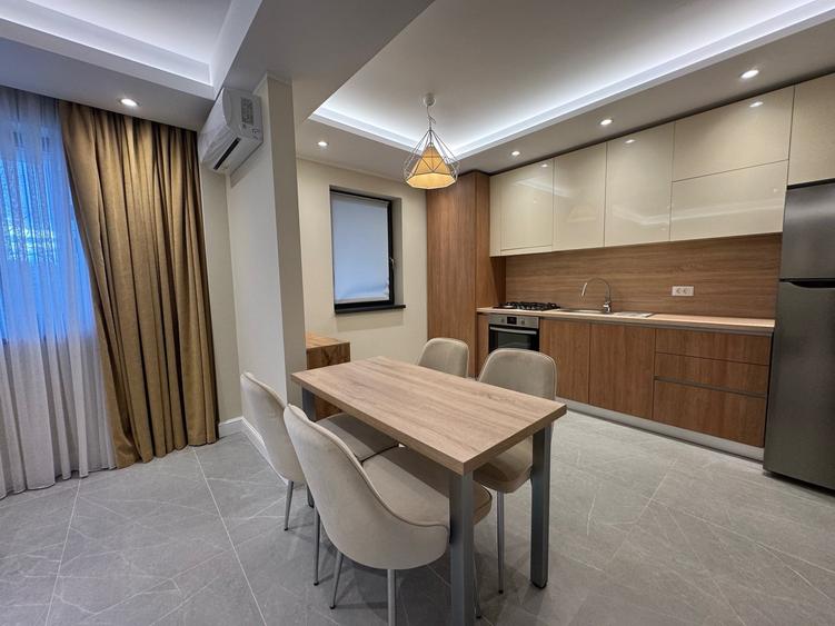Apartament cu 3 camere decomandat în Tomis Plus