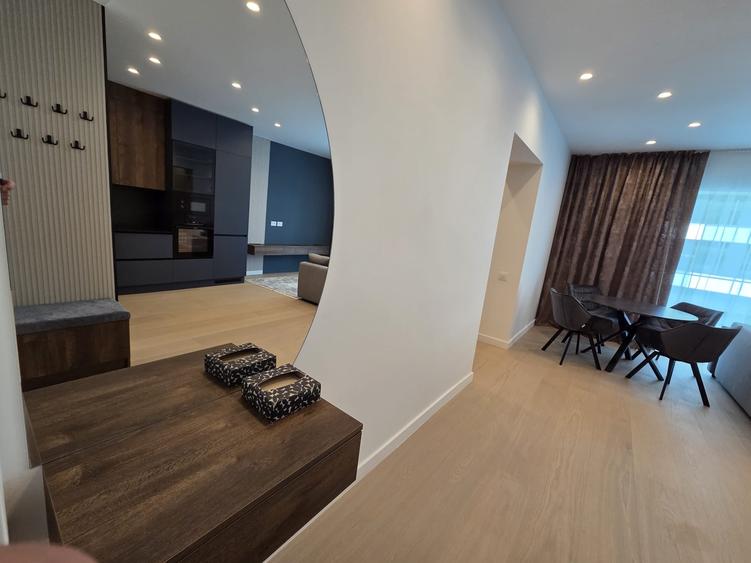 Apartament cu 2 camere semidecomandat în Aviației