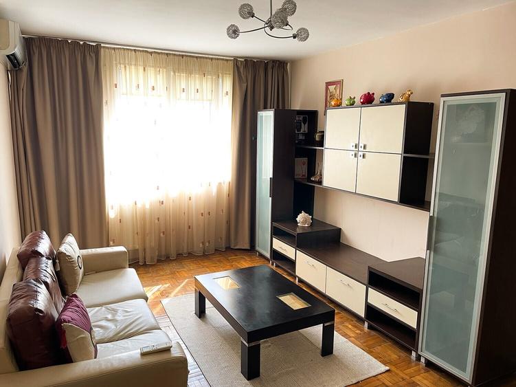 Apartament cu 2 camere semidecomandat, mobilat în Titan