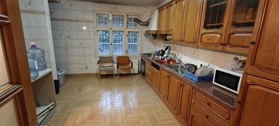Casă individuală cu 5 camere cu Teren 192 Mp în Doamna Ghica