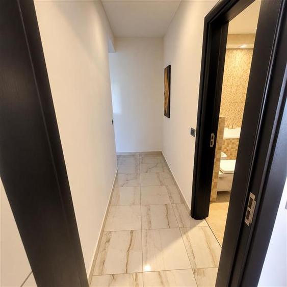 Apartament cu 2 camere decomandat, mobilat în Tractorul