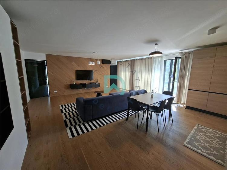 Apartament cu 3 camere în Drumul Poienii