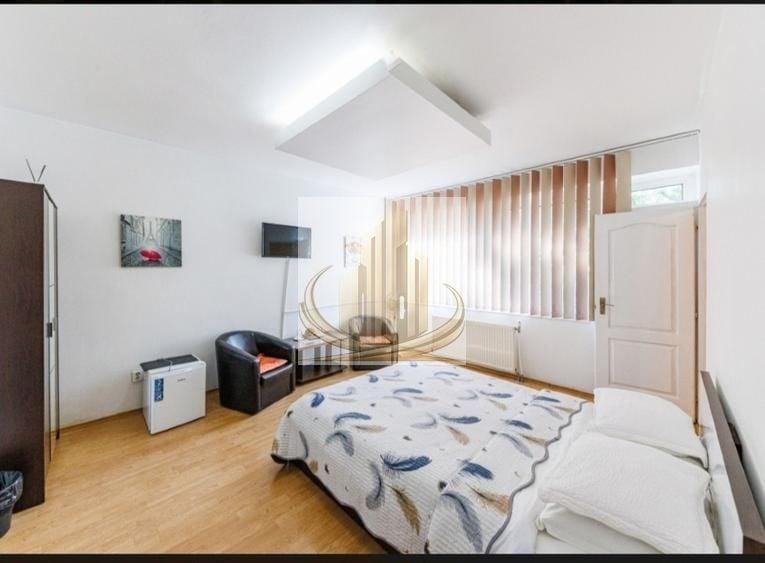 Casă individuală cu 7 camere cu Piscina în Girocului