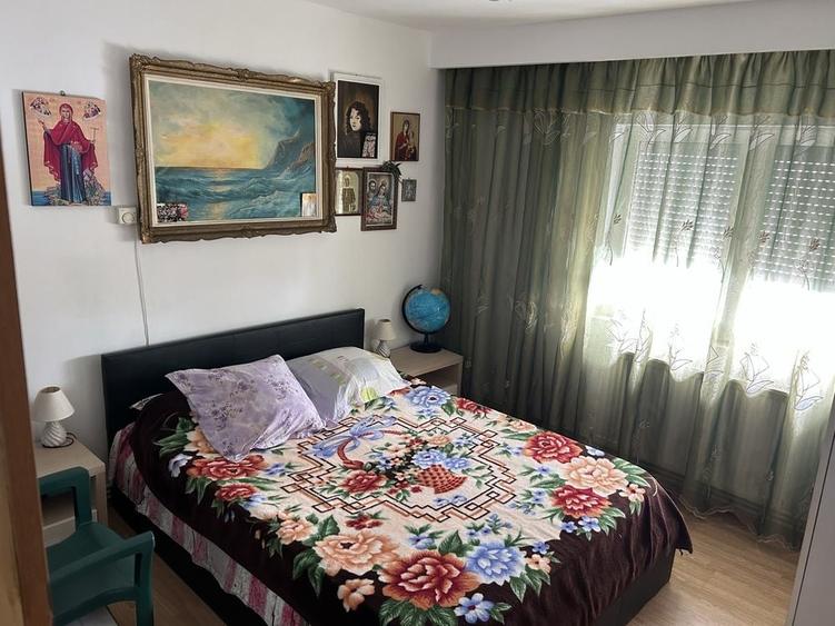 Apartament cu 2 camere decomandat în Exterior Vest