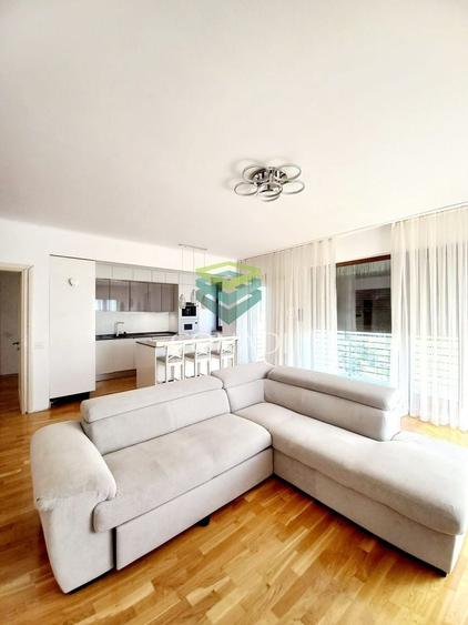 Apartament cu 3 camere semidecomandat, mobilat în Aviației