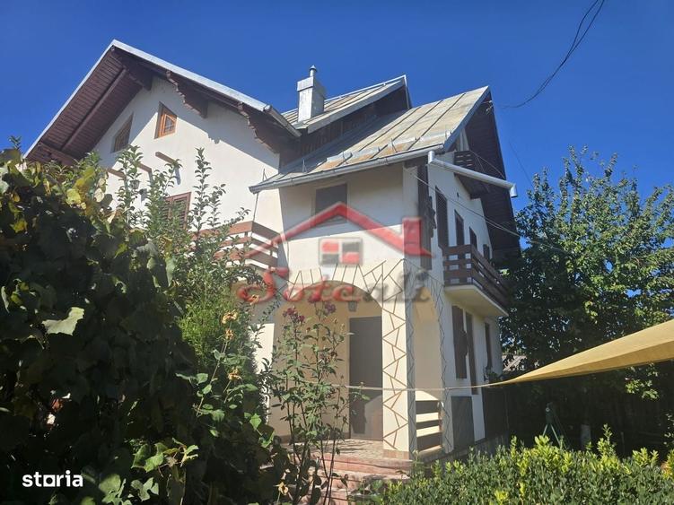 Casă cu 4 camere cu Teren 1173 Mp în Bănești