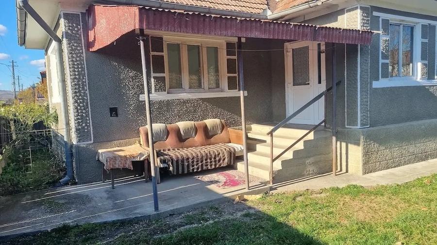 Casă cu 2 camere în Dăbâca