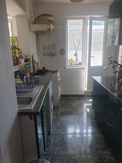 Apartament cu 2 camere semidecomandat în Șerban Vodă