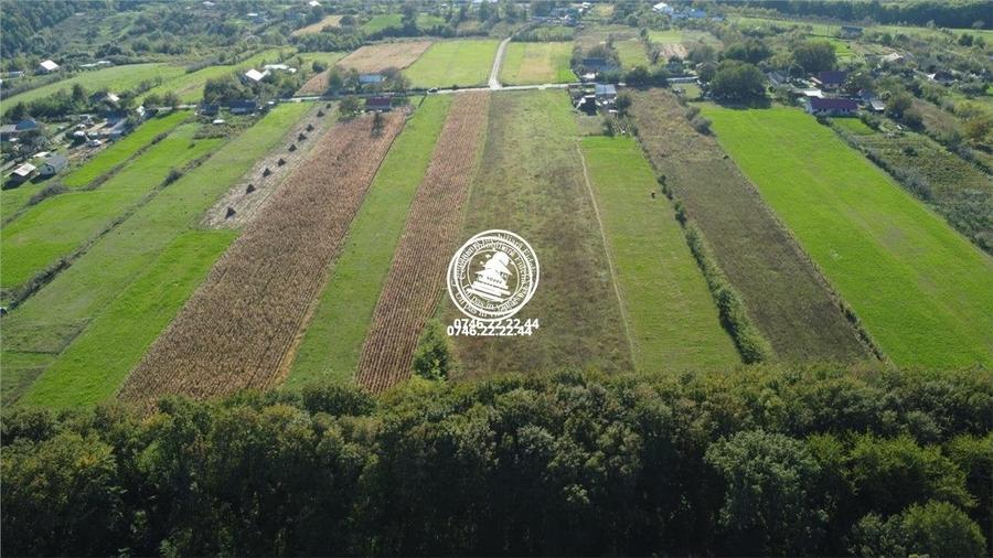 Teren de 2400 mp, în Grajduri