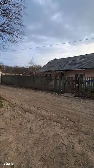 Casă cu 3 camere cu Teren 420 Mp în Bârnova