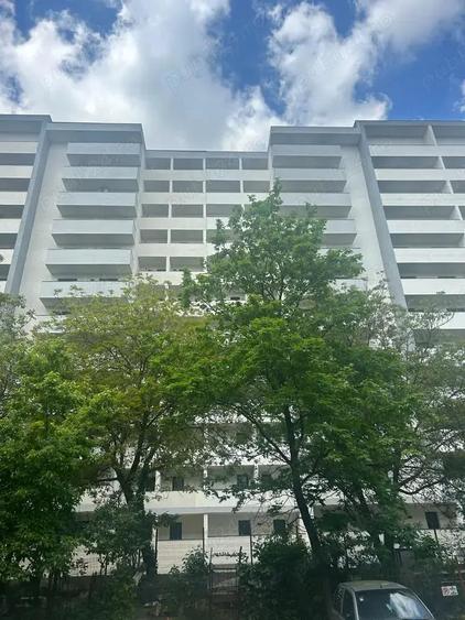 Apartament cu 2 camere semidecomandat în Păcii