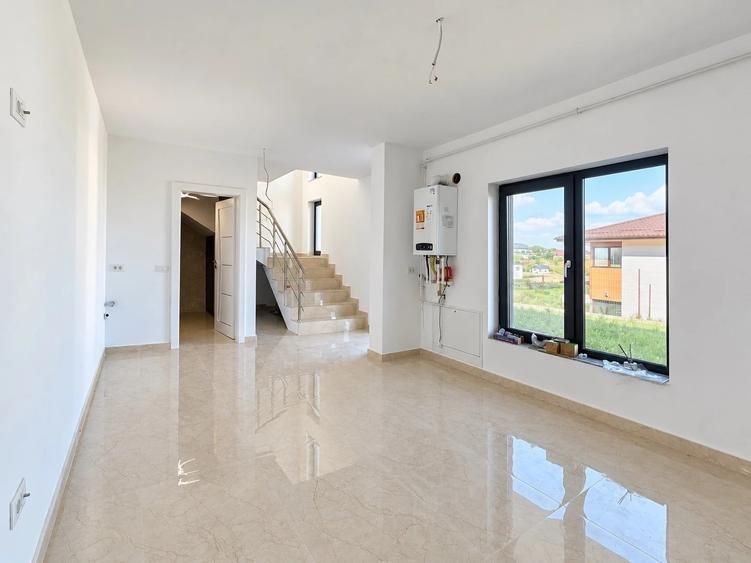 Casă individuală cu 3 camere cu Teren 250 Mp în Valea Adâncă