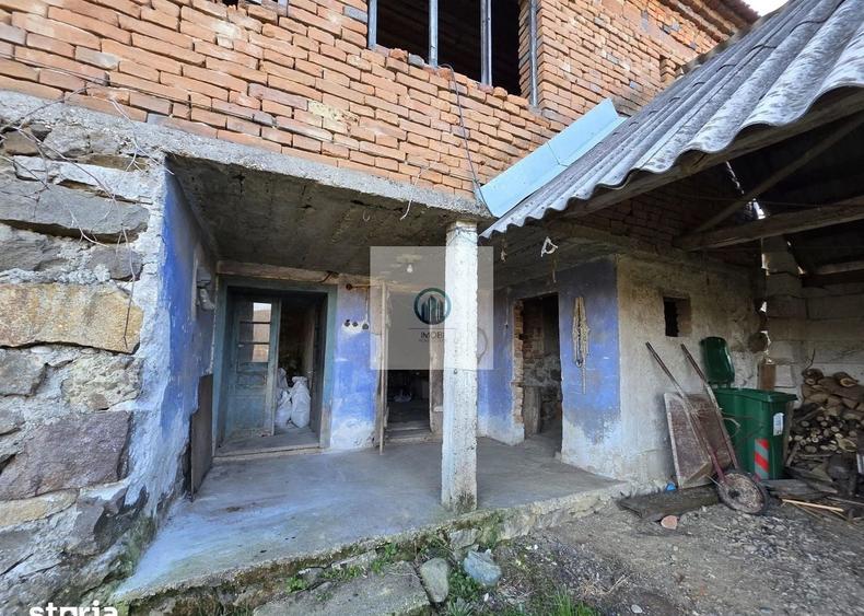 Casă individuală cu 2 camere cu Canalizare în Burjuc