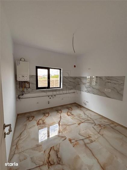 Casă cu 5 camere cu Teren 300 Mp în Central