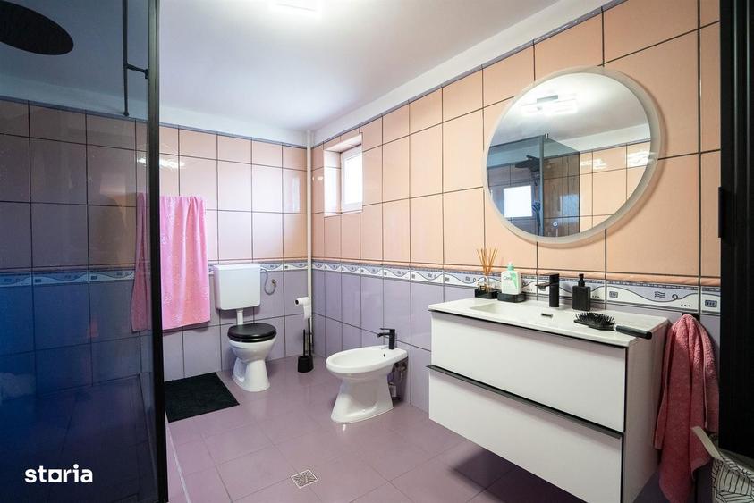 Casă cu 5 camere cu Teren 500 Mp în Oncea