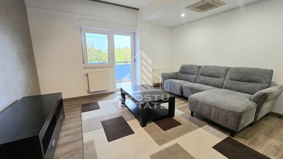 Apartament cu 2 camere semidecomandat, mobilat în Nord