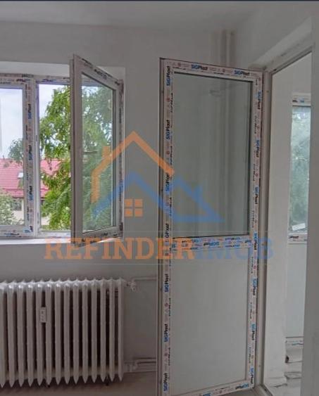 Apartament cu 2 camere decomandat în Berceni