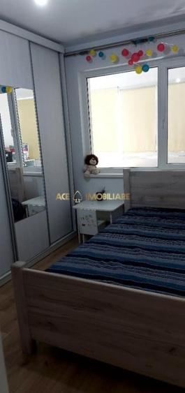 Apartament cu 2 camere semidecomandat, mobilat în Titan