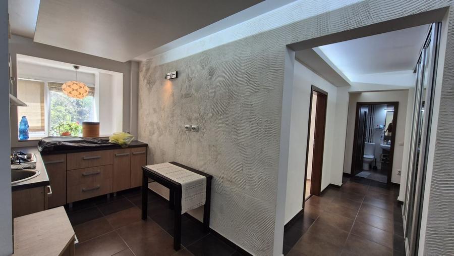 Apartament cu 3 camere decomandat, mobilat în Militari