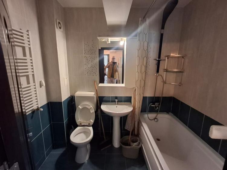 Apartament cu 2 camere decomandat, mobilat în Berceni