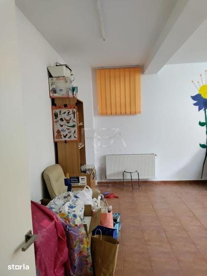 Apartament cu 4 camere în Titan