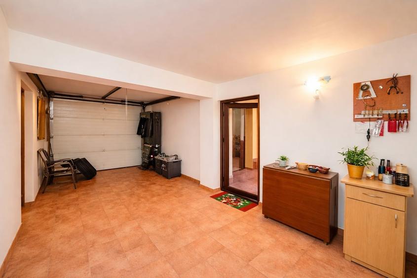 Vilă elegantă, 7 camere, cu sală de fitness și saună — Bucium, Iași - 36