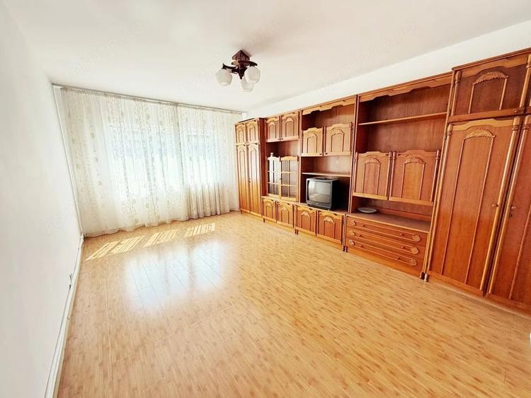Apartament cu 3 camere decomandat în Nord