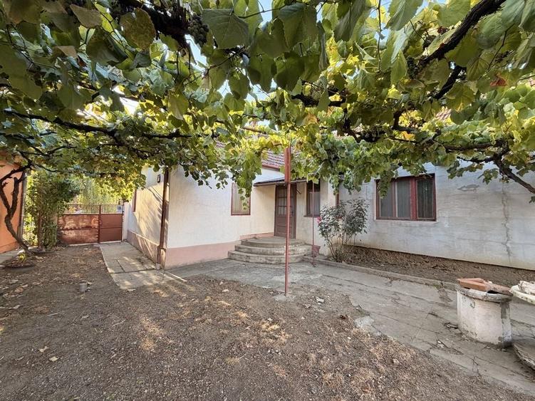 Casă cu 4 camere în Păuliș