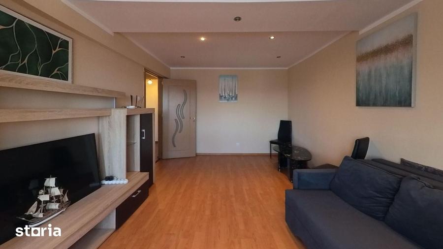 Apartament cu 4 camere decomandat în Banat