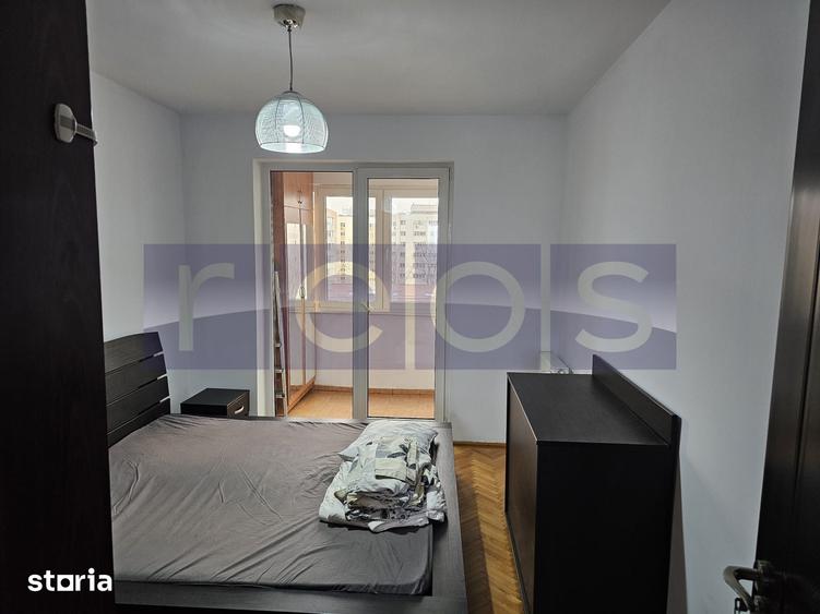 Apartament cu 3 camere semidecomandat în Titan