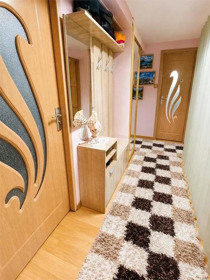 Casă cu 6 camere cu Teren 250 Mp în Colonia Tălmaciu