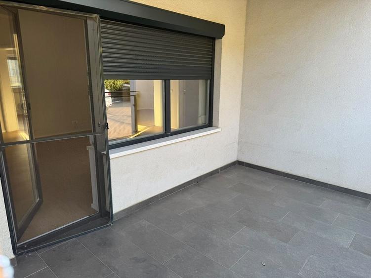 Apartament cu 3 camere decomandat în Giroc