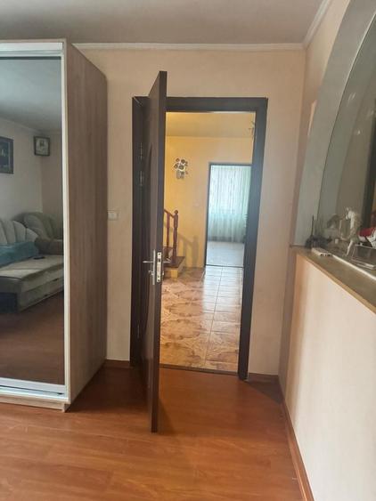 Casă cu 4 camere cu Teren 1000 Mp în Apahida