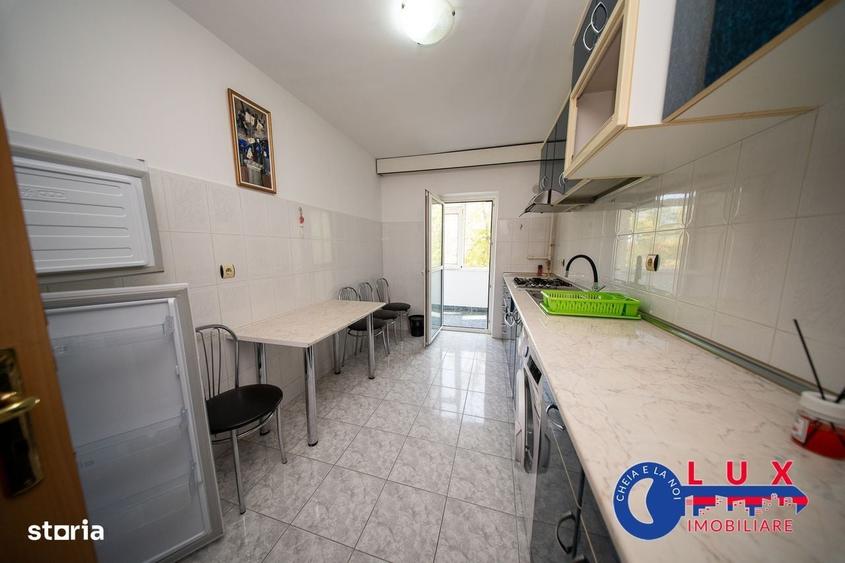 Apartament cu 3 camere decomandat în Babadag