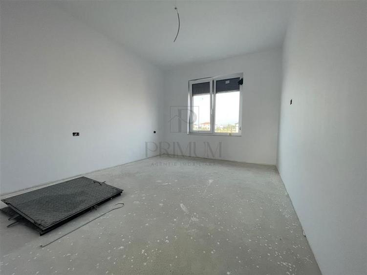 Duplex cu 3 camere cu Canalizare în Moșnița Nouă